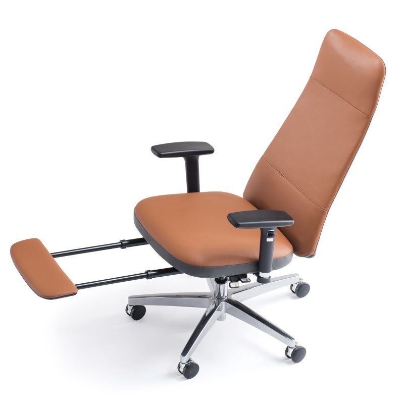 Silla de oficina de cuero ergonómico S02AF-16L con reposapiés para mayor comodidad y relajación